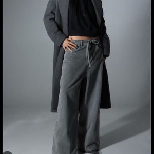 H&M 90s baggy tie jeans